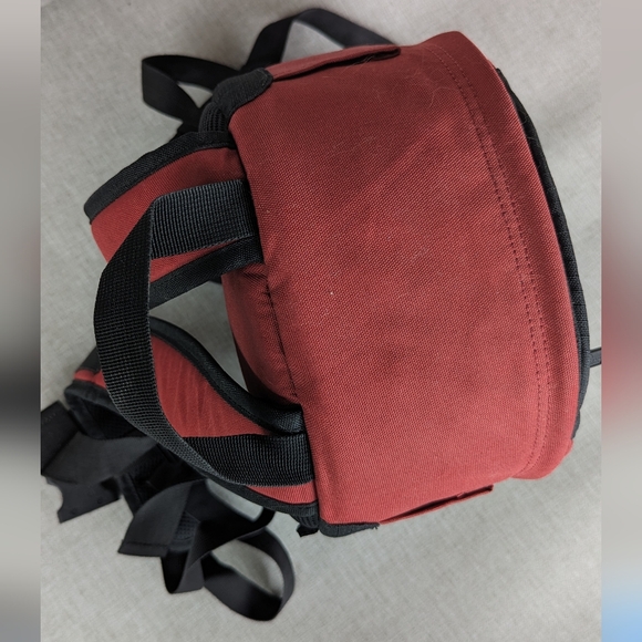 Lowepro Micro Trekker 100 Small Camera Backpack - Picture 4 of 9